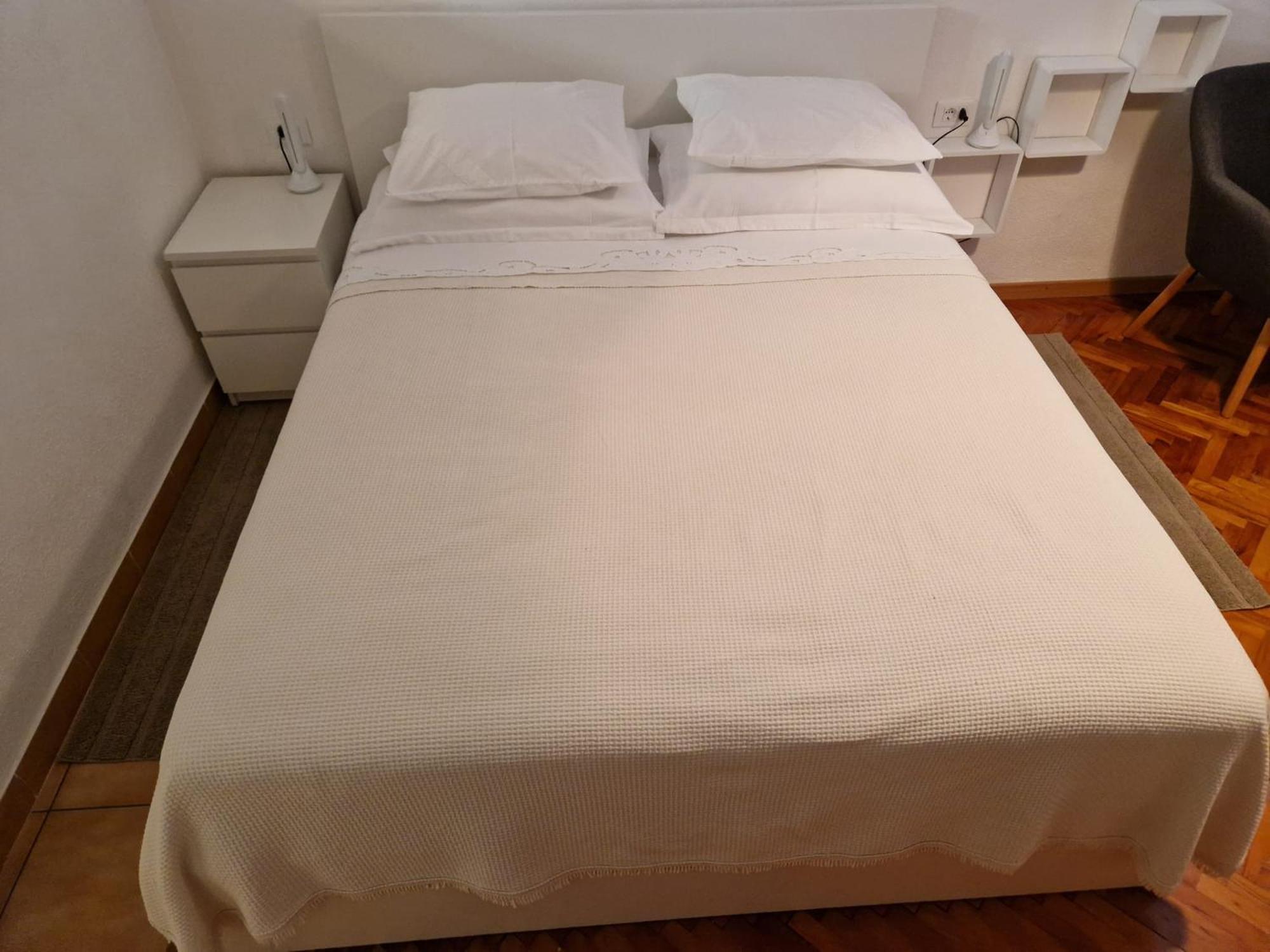 Studio Apartment Riva Sumartin Zewnętrze zdjęcie