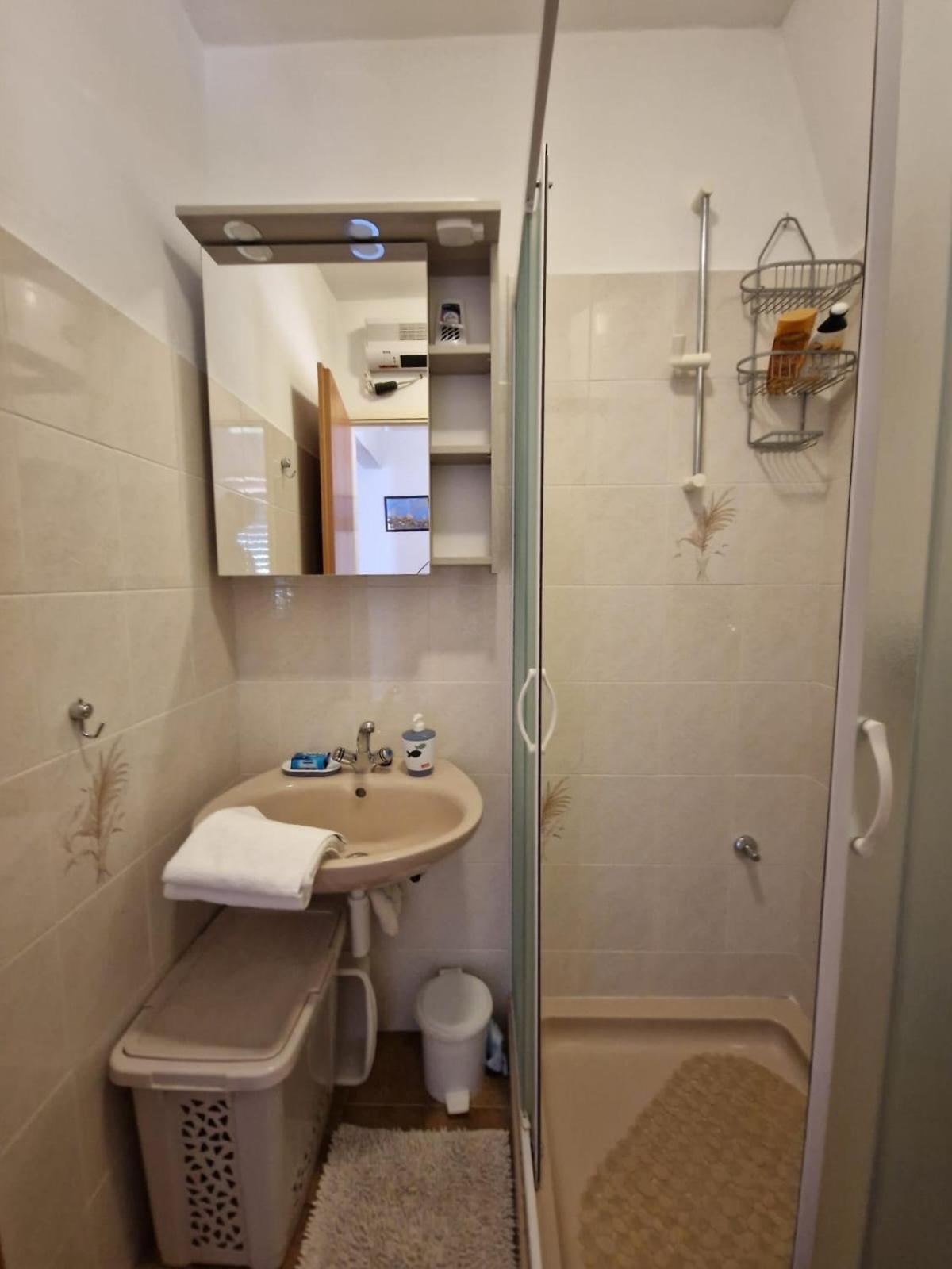 Studio Apartment Riva Sumartin Zewnętrze zdjęcie